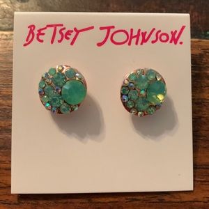 Betsey Johnson mint green crystal stud earring